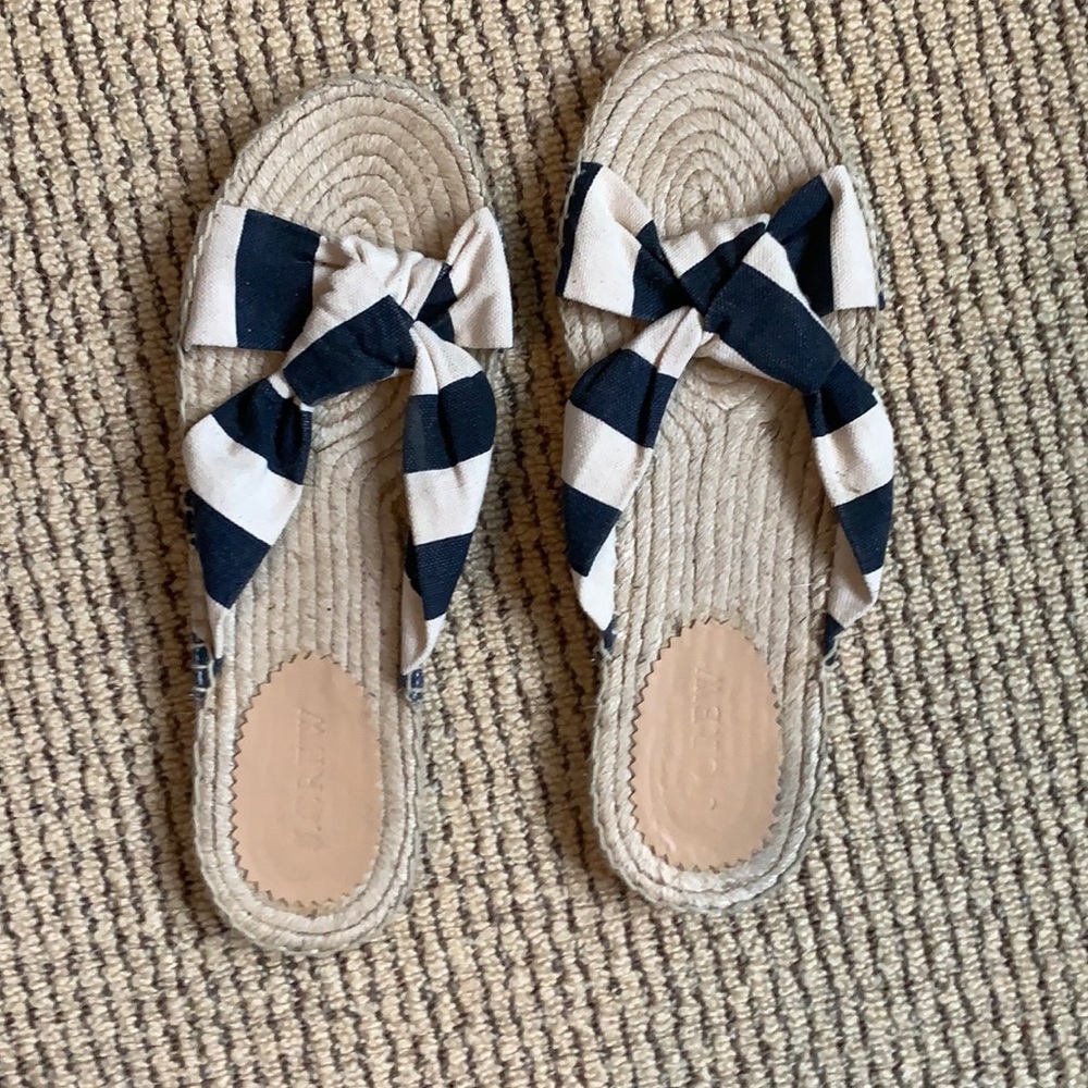 NWOT JCREW striped flip flops